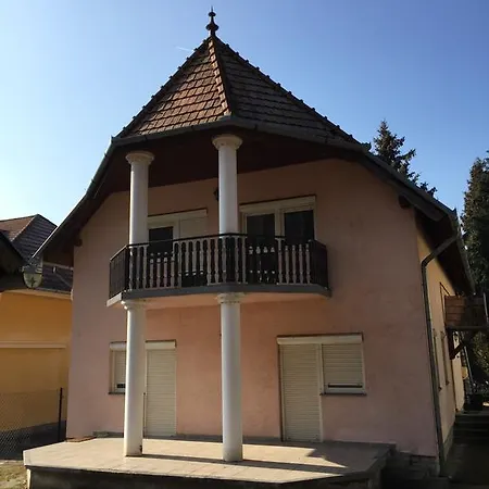Altorjai Apartment *